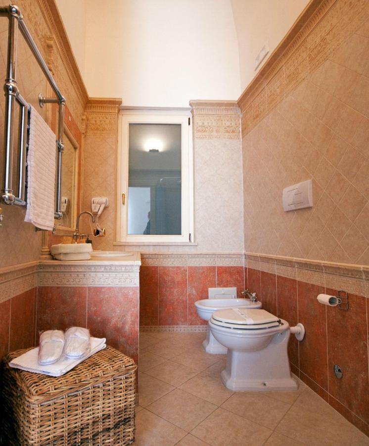 Dimora De Brado Bed and Breakfast Trani Eksteriør billede