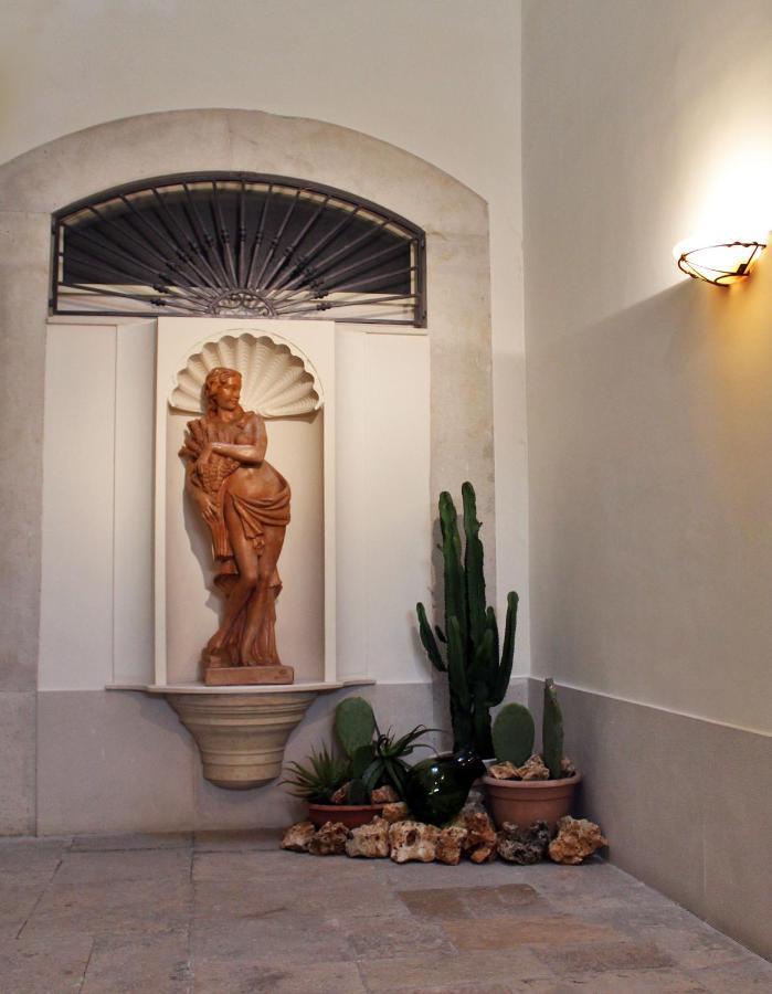 Dimora De Brado Bed and Breakfast Trani Eksteriør billede