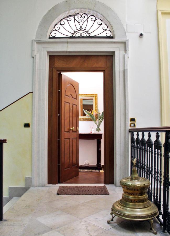 Dimora De Brado Bed and Breakfast Trani Eksteriør billede